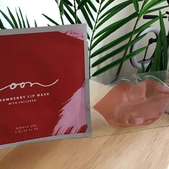 5 Soon Skincare Strawberry Lip Masks w/Collagen (expired) NEW - Picture 2 of 4